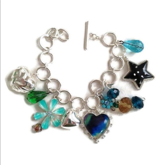 HANDMADE! Oversized chunky hearts charm bracelet - Picture 1 of 3